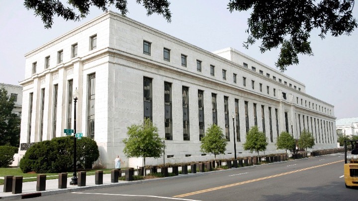 w16 231943USFederalReservebuildinginWashingtonFed142457702