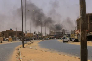 2023 04 15T122013Z 1153454916 RC20F0AL5WAB RTRMADP 3 SUDAN POLITICS 696x464 1