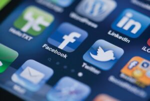 Social Media 1024x688 1
