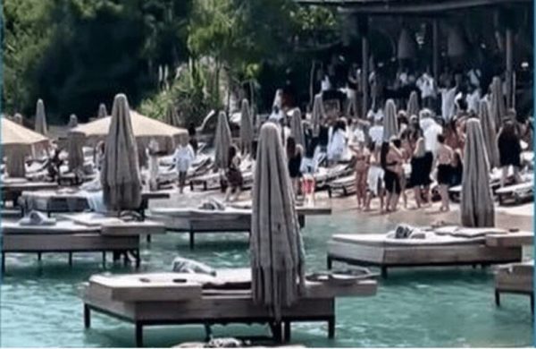 Ρόδος beavh bar σερβοτορος