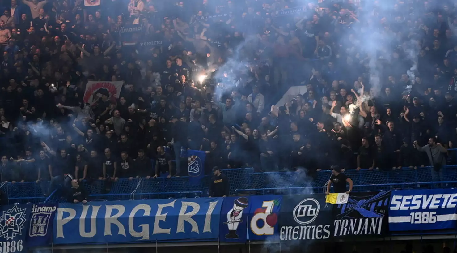 dinamo zagreb FANS APE