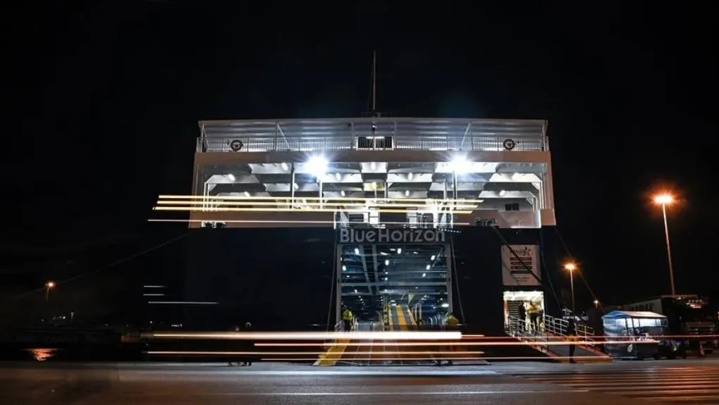 Blue Horizon ploio.jpg