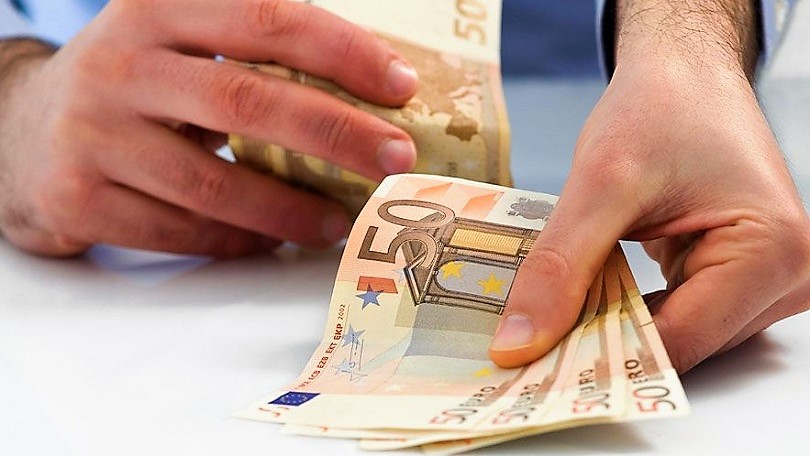Βρέχει λεφτά αύριο 184 Ποιοι θα δουν χρήματα στους λογαριασμούς