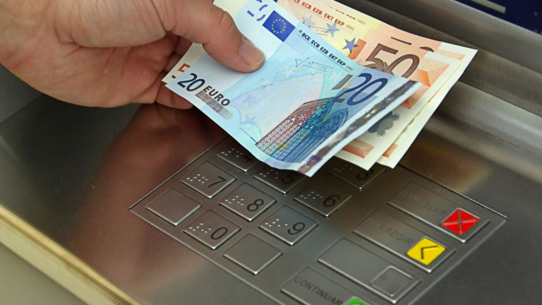 atm euros shutterstock 24748327 768x432 1