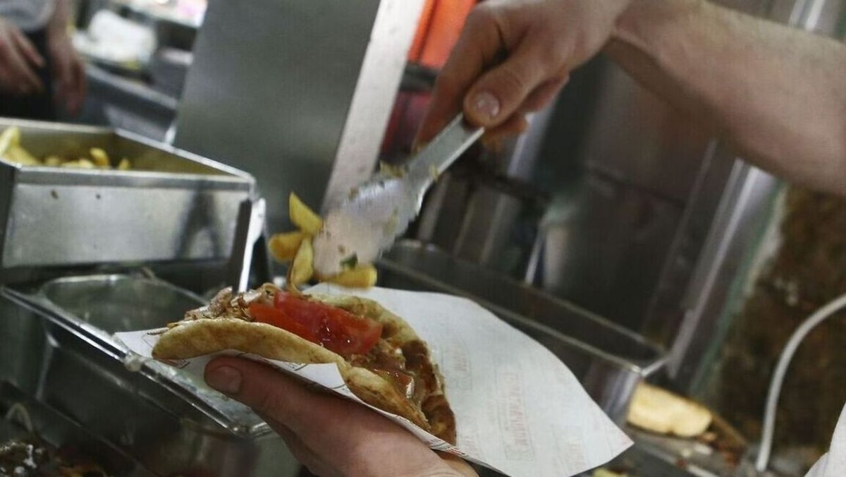 Σουβλατζίδικα Αναγκαστικό ρεπό λόγω έλλειψης εργαζομένων
