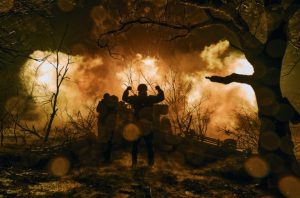 Χάρκοβο: Ρωσική επιδρομή με drones – Τρεις τραυματίες, μεγάλες ζημιές σε πολυκατοικίες