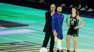 NBA All Star Game Ο Κάρι κέρδισε την Ιονέσκου στον διαγωνισμό τριπόντων Πήδηξε πάνω από τον Σακίλ ο ΜακΚλάνγκ