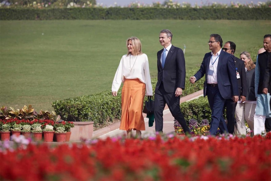 mitsotakis india 2102
