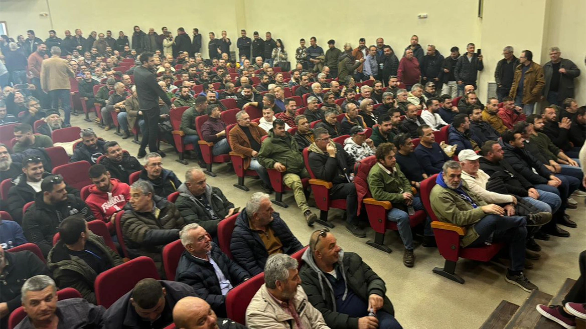 Αγρότες Νίκαια Προτείνουν αποκλεισμό εθνικών οδών και κάθοδο στην Αθήνα