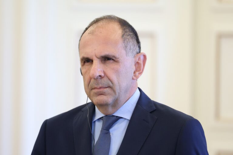 Γεραπετρίτης: Συνάντηση με τον Μπλίνκεν στην Ουάσινγκτον