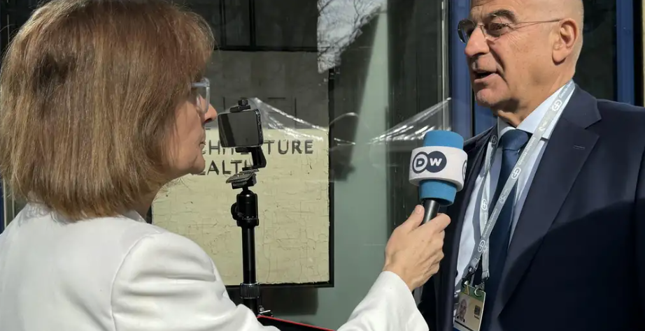 Δένδιας σε Deutsche Welle H ΕΕ πρέπει να αποκτήσει τον δικό της αυτόνομο αμυντικό βραχίονα
