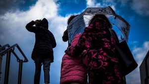 Καιρός Τοπικές βροχές σήμερα Σχετικά υψηλές για την εποχή θερμοκρασίες