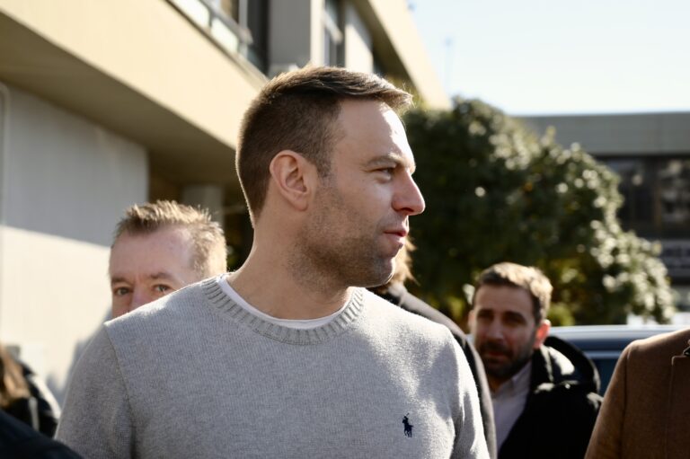 Κασσελάκης: «Θα υπάρξουν συνέπειες για όποιον δεν ψηφίσει το νομοσχέδιο για τα ομόφυλα»