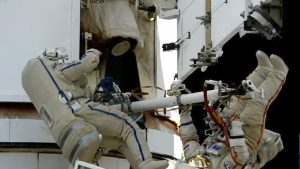 Ρώσος κοσμοναύτης έσπασε το ρεκόρ της μεγαλύτερης παραμονής στο διάστημα