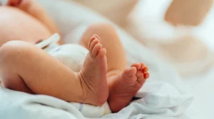 Στη Βουλή η αύξηση του επιδόματος γέννησης Τι αλλάζει στο Πρόγραμμα Ανακαινίζω Νοικιάζω