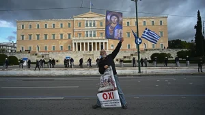 Σύνταγμα Συγκέντρωση με Αγία Γραφή και θυμιατά κατά του νομοσχεδίου για τα ομόφυλα ζευγάρια