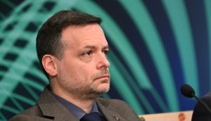 [367384] ΣΥΝΕΝΤΕΥΞΗ ΤΥΠΟΥ ΜΕ ΑΦΟΡΜΗ ΤΙΣ 100 ΜΕΡΕΣ ΠΡΙΝ ΤΗ ΔΙΕΞΑΓΩΓΗ ΤΟΥ ΤΕΛΙΚΟΥ ΤΟΥ UEFA CONFERENCE LEAGUE ΣΤΗΝ ΑΘΗΝΑ (ΑΝΤΩΝΗΣ ΝΙΚΟΛΟΠΟΥΛΟΣ / EUROKINISSI)