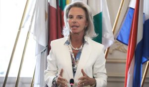 ΒΟΖΕΝΜΠΕΡΓΚ 7458