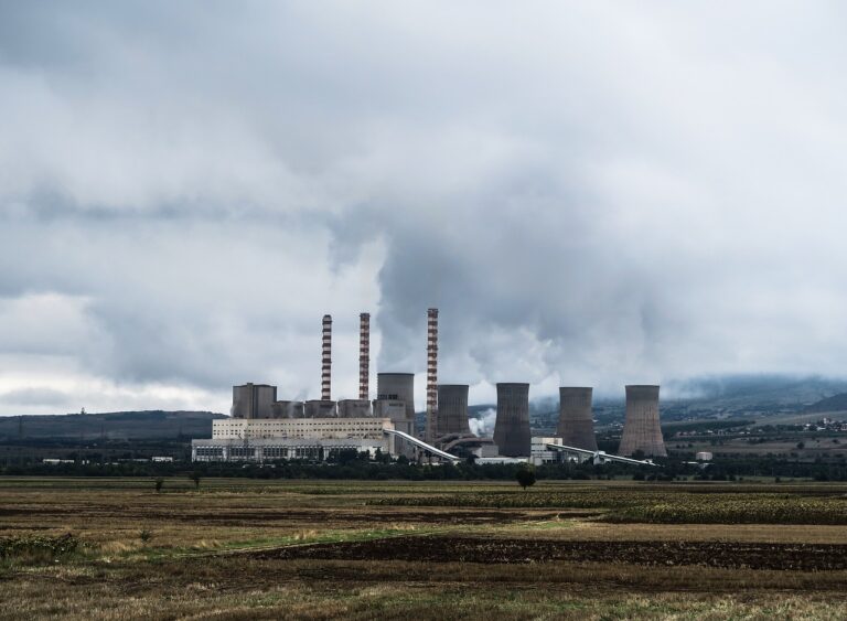 Εκατομμύρια θάνατοι έως το 2100 από τις εκπομπές αερίων