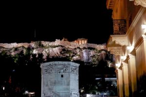 Επαγγελματικό Επιμελητήριο Αθηνών: Αποκριάτικο ξεφάντωμα στην Πλάκα