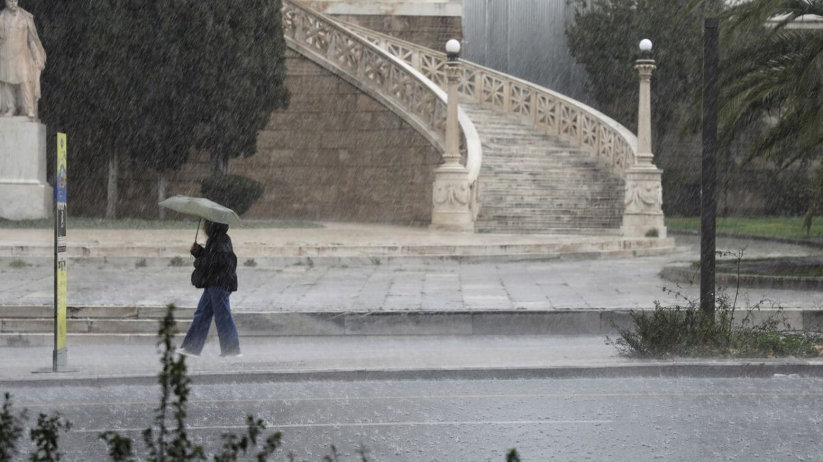 Επικαιροποίηση του δελτίου της ΕΜΥ Ισχυρές καταιγίδες και στην Αττική