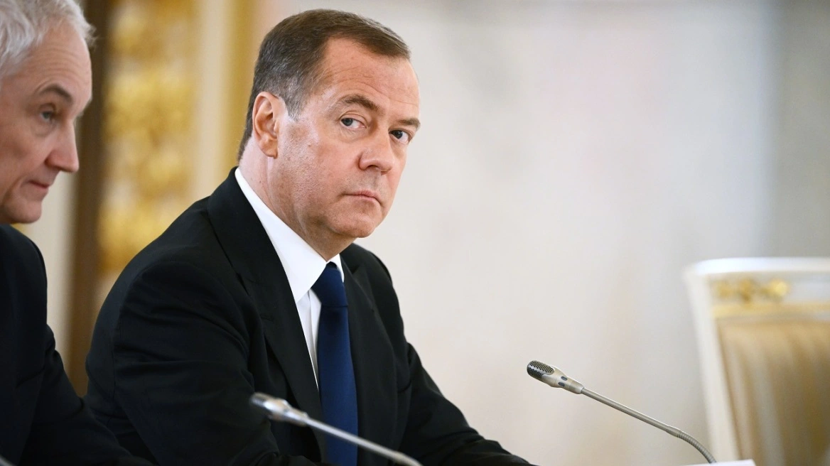 Μεντβέντεφ Η Ουκρανία ανήκει στη Ρωσία Χειρότερες από το 1962 οι σχέσεις με ΗΠΑ