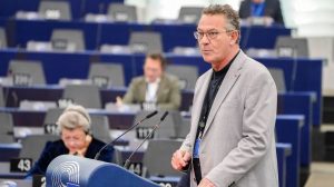 Οργή στη ΝΔ για Αρβανίτη Παραδέχθηκε πως έγραψε ο ΣΥΡΙΖΑ το ψήφισμα κατά της Ελλάδας