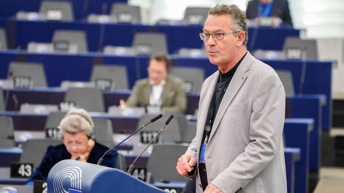 Οργή στη ΝΔ για Αρβανίτη Παραδέχθηκε πως έγραψε ο ΣΥΡΙΖΑ το ψήφισμα κατά της Ελλάδας