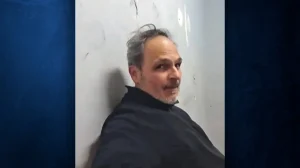 Σταμάτης Γαρδέλης Έδωσα αυτόγραφα στο κρατητήριο, για εμένα ήταν ένα θεατρικό δρώμενο