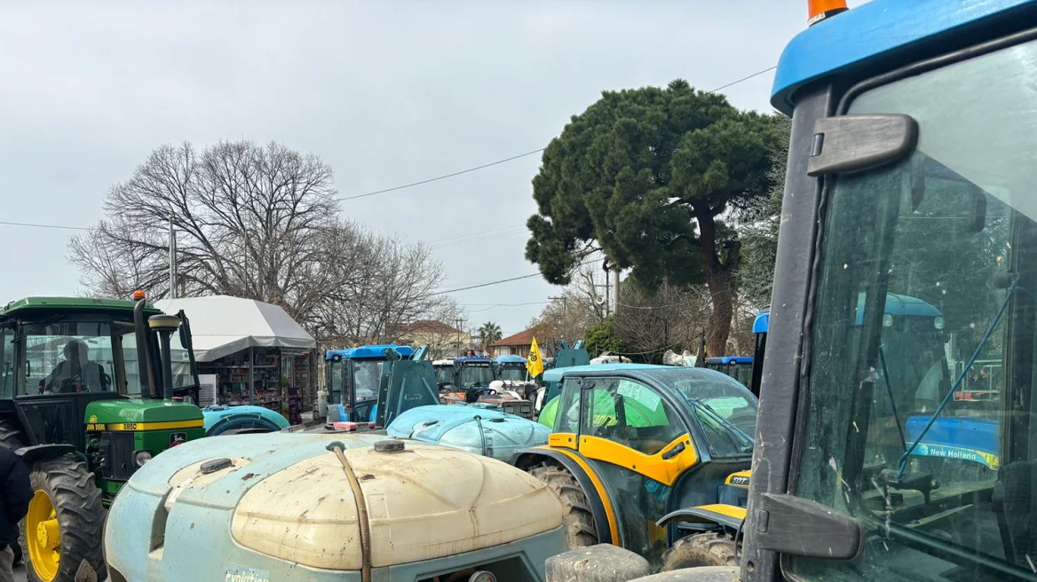 Συλλαλητήριο αγροτών στην Αγιά Ζητούν να αντιμετωπιστούν όπως οι συνάδελφοί τους από Πήλιο και Μαγνησία