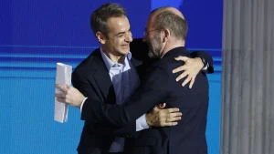Βέμπερ σε Μητσοτάκη Πήρες μια χώρα σε τέλμα και την έκανες μια από τις ισχυρότερες