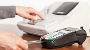Διασύνδεση ταμειακών με POS Αγνοούνται 10.000 έως 12.000 επιχειρήσεις