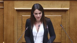 Μιχαηλίδου Ασφαλιστική ικανότητα για όσους έχουν οφειλές μέχρι 100 ευρώ