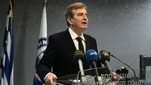 Τηλεδιάσκεψη Χρυσοχοΐδη με αστυνομικούς Τέσσερις αλλαγές στα περιστατικά ενδοοικογενειακής βίας
