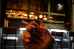 Το παθητικό κάπνισμα συνδέεται με εμφάνιση κολπικής μαρμαρυγής