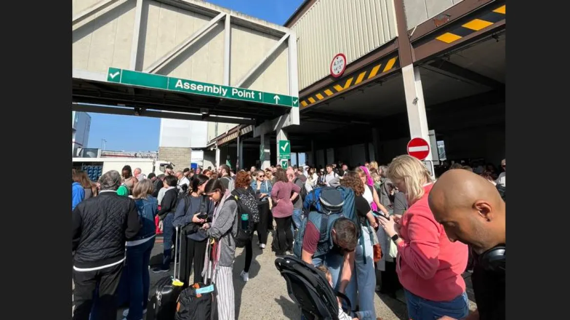 lixi synagermou gatwick londino