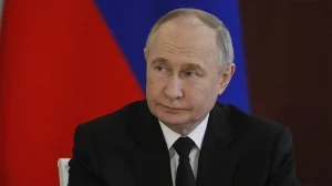 reuters putin oukrania katapafsi tou piros