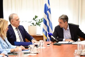 mitsotakis akriveia trofima ypoyrgeio anaptixis