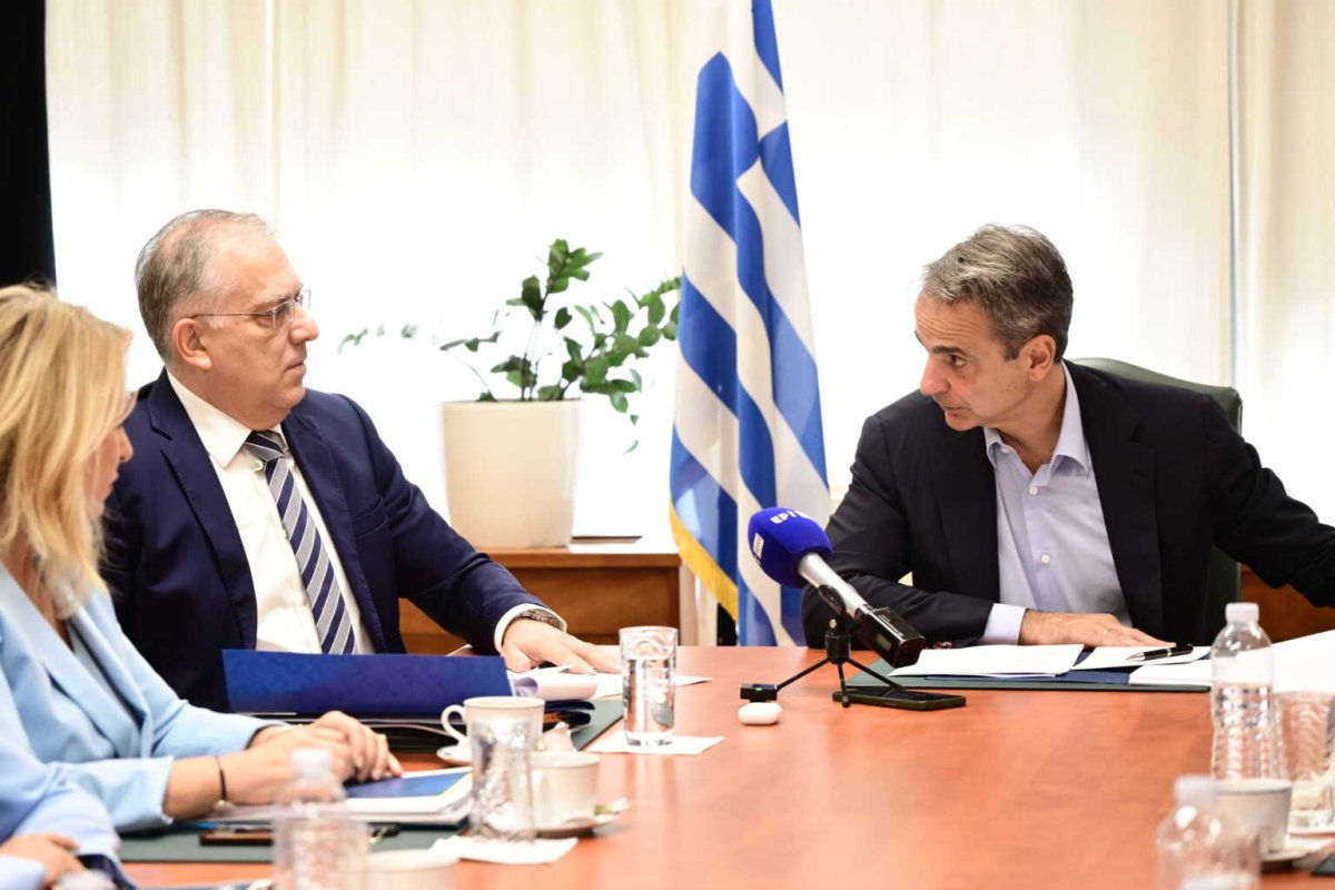 mitsotakis akriveia trofima ypoyrgeio anaptixis