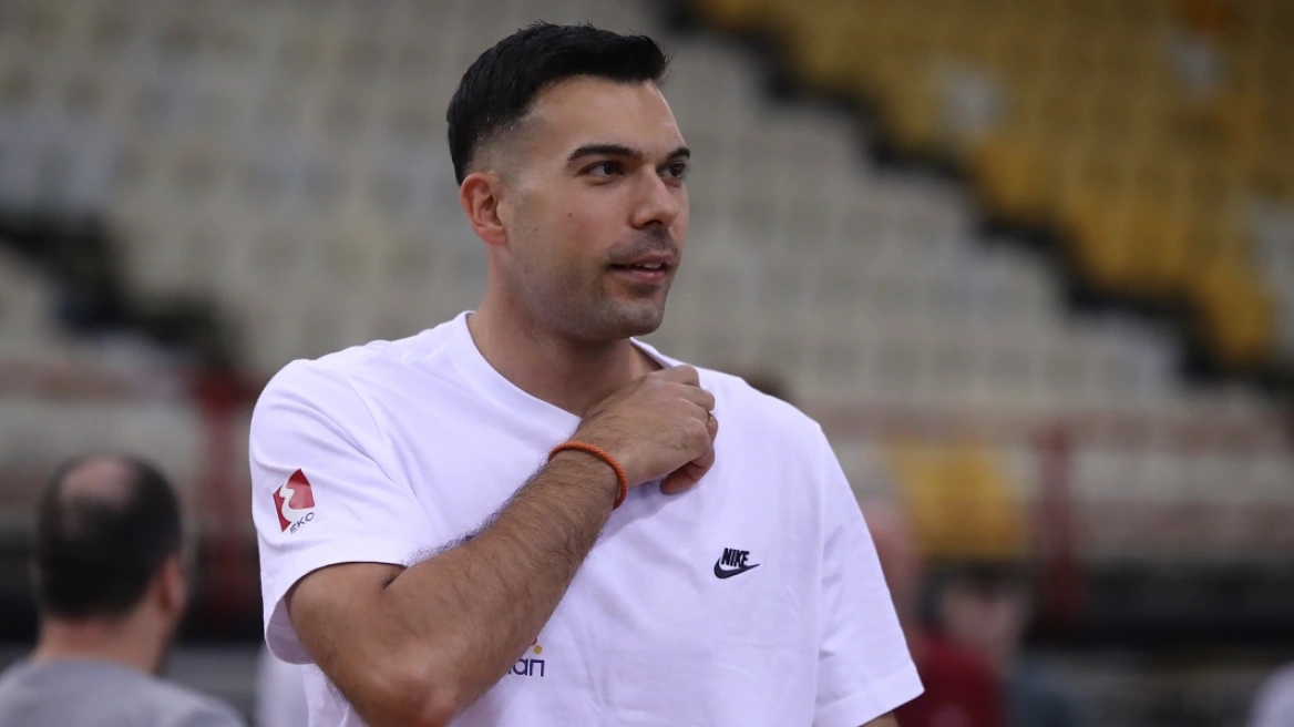 sloukas ektos proolympiako tournoua