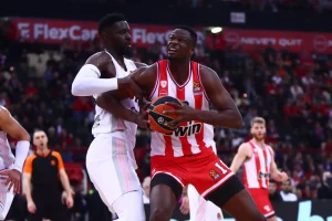 mustafa fall olympiacos