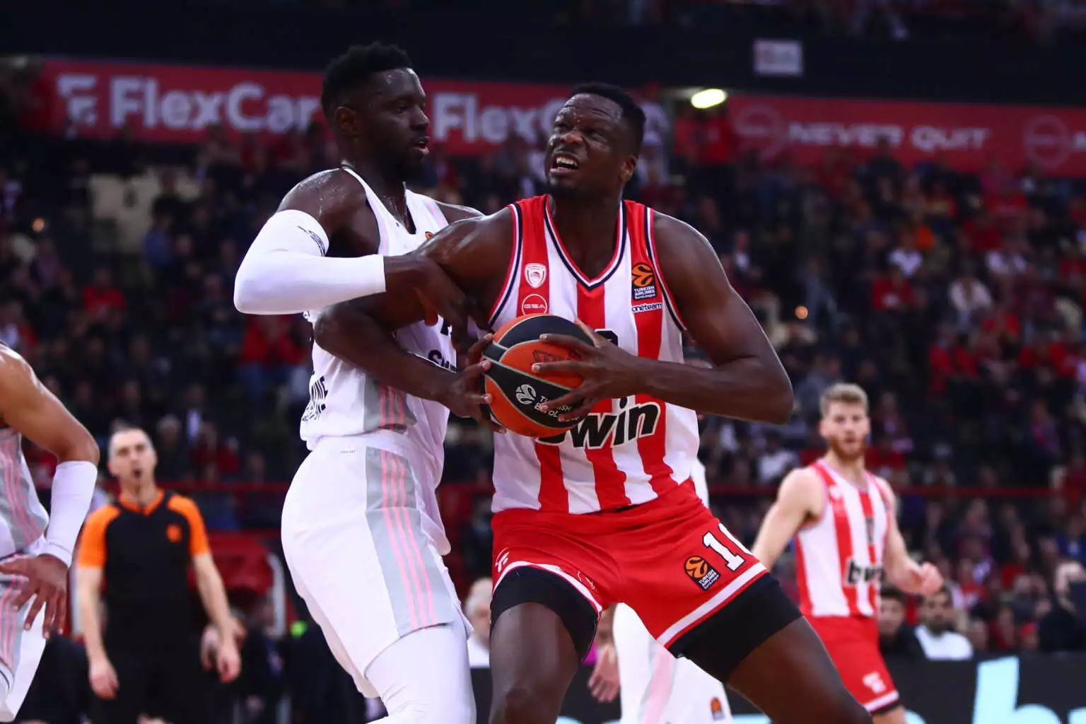 mustafa fall olympiacos