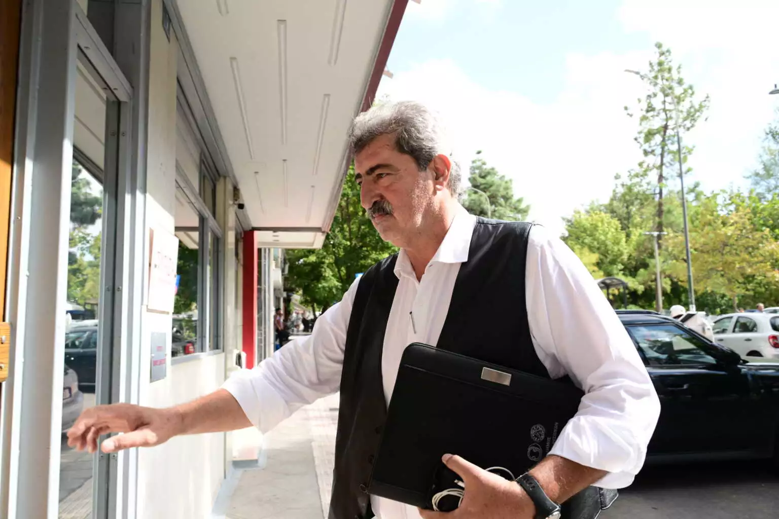 POLAKIS KASSELAKIS PYRA