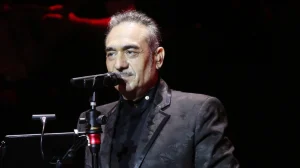 SFAKIANAKIS EMFANISEIS