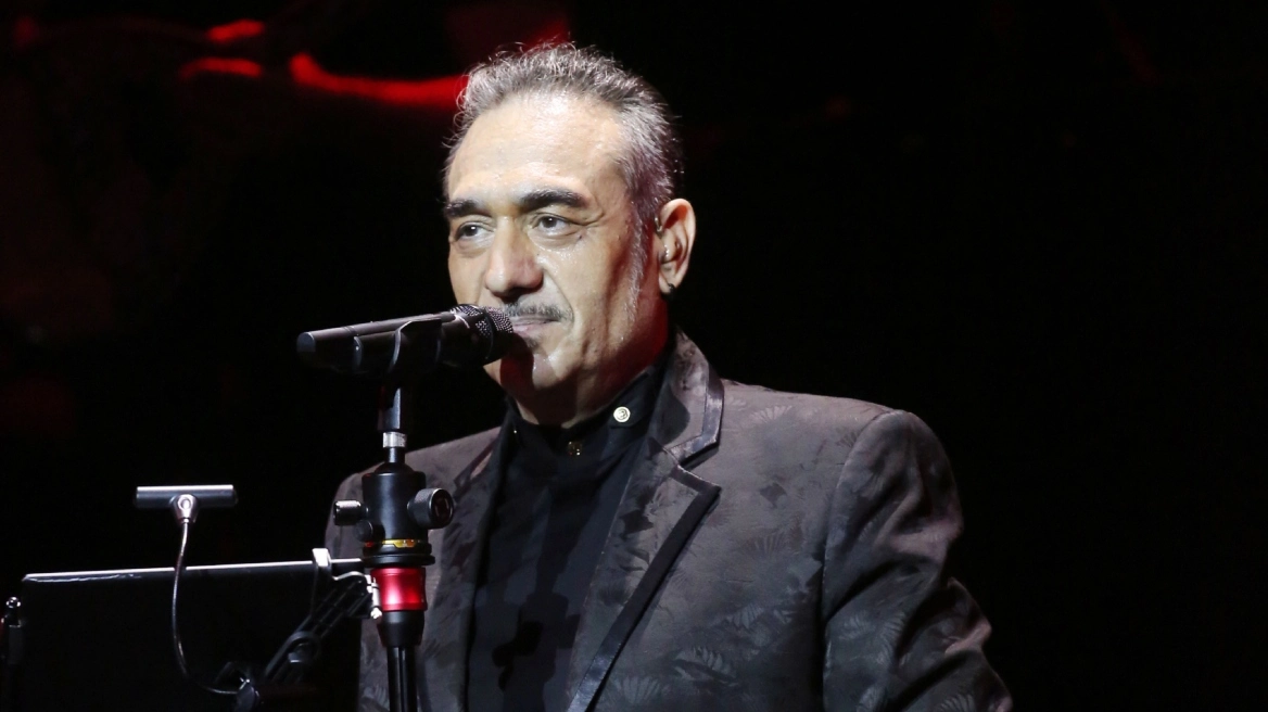 SFAKIANAKIS EMFANISEIS
