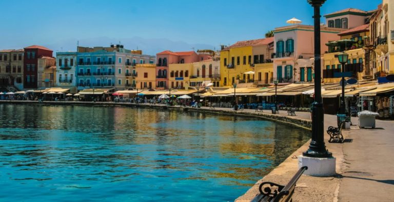 LE FIGARO KRITI RODOS AKINITA