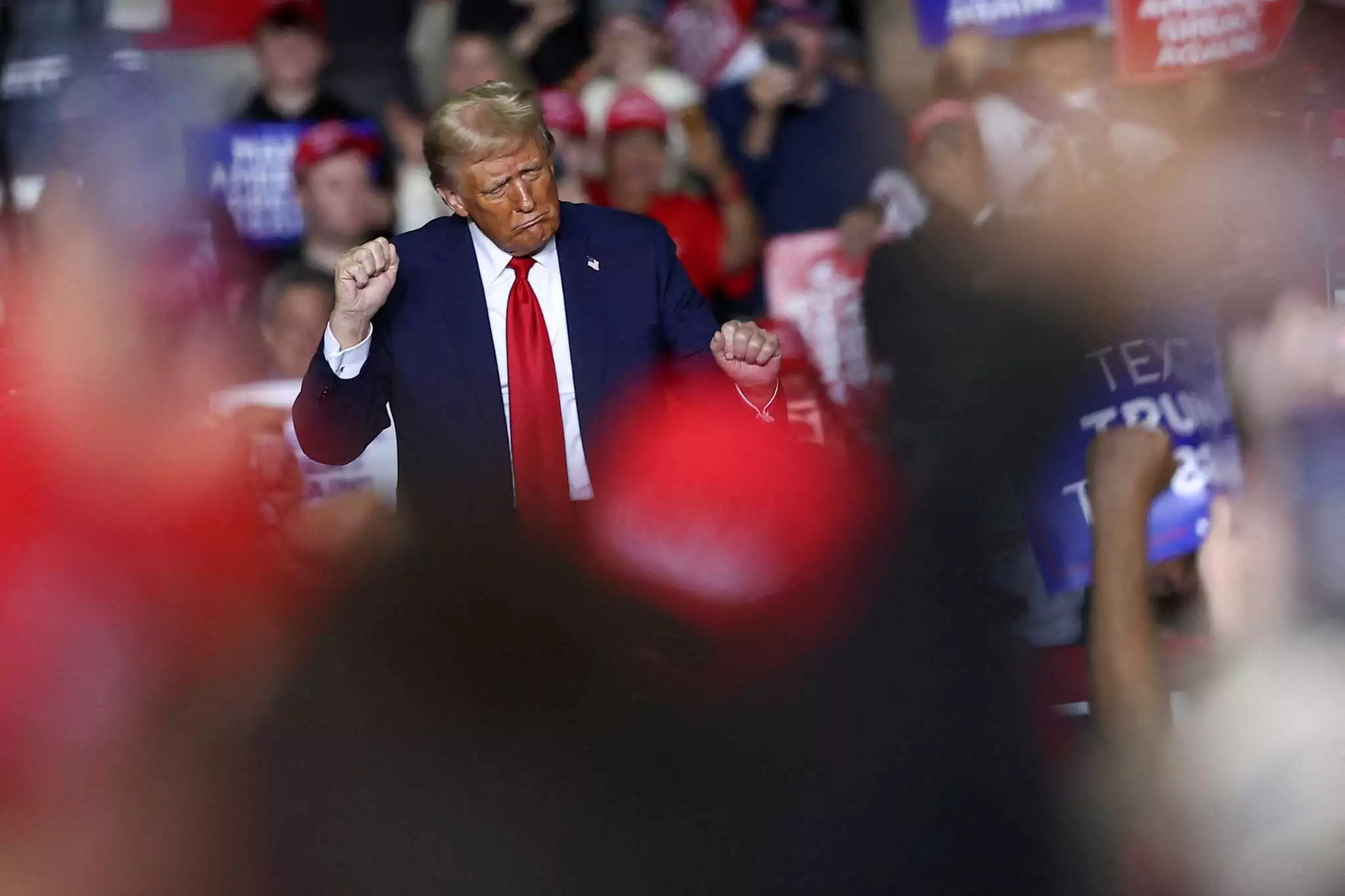 TRUMP VRIXELLES NEOS PROEDROS