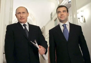 MEDVEDEF PUTIN PYRHNIKA