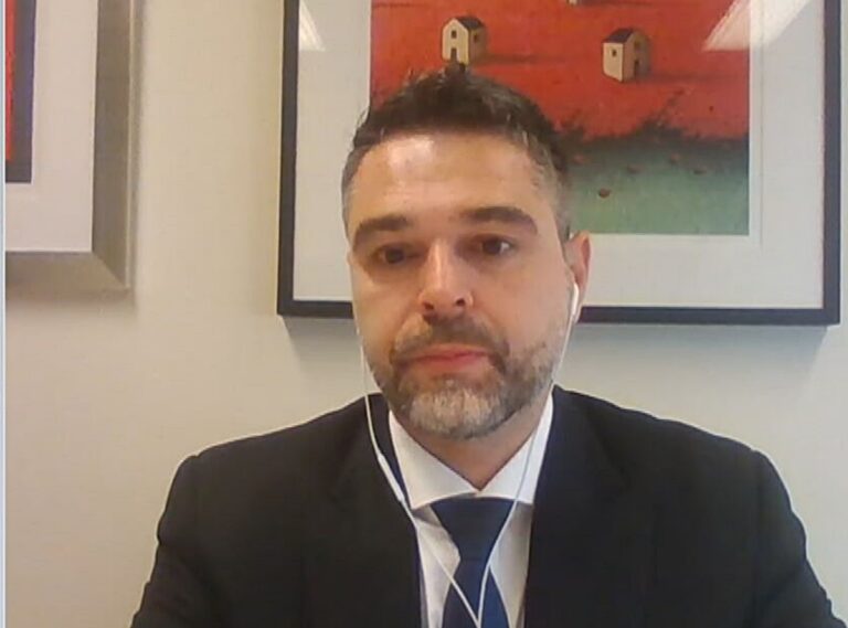 SARAKIOTHS ANEXARTHTOPOIHSH SYRIZA