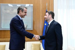 [373991] ΣΥΝΑΝΤΗΣΗ ΤΟΥ ΠΡΩΘΥΠΟΥΡΓΟΥ ΚΥΡΙΑΚΟΥ ΜΗΤΣΟΤΑΚΗ ΜΕ ΤΟΝ ΠΡΟΕΔΡΟ ΤΟΥ ΠΑΣΟΚ ΚΙΝΗΜΑΤΟΣ ΑΛΛΑΓΗΣ ΝΙΚΟ ΑΝΔΡΟΥΛΑΚΗ (ΤΑΤΙΑΝΑ ΜΠΟΛΑΡΗ/EUROKINISSI)